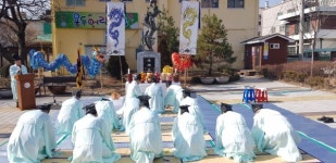 용신제로 마을발전과 주민의 안녕 기원