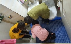 유성구 노은3동, 어르신 낙상사고 예방 위해 미끄럼방지 매트 설치