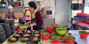 미식가들만 찾는 옥천순대 매운족발