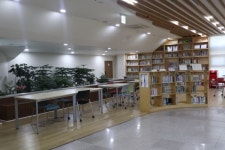 유성구청소년수련관 다독다독작은도서관, 인권도서관 선정