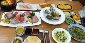 음식은 정통고급일식 가격은 횟집 동경오이시 퓨전일식