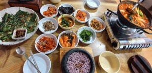 벌교보다 더 유명한 꼬막무침정식 자연애 뜰