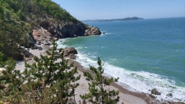 서산시 황금산,  등산로 폐쇄 표지판 만연