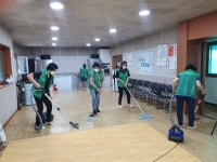 대덕구새마을회 소속 중리동부녀회·중리동문고회, 경로당 방역활동