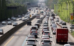 [고속도로 교통상황] 추석 전날 고속도로 곳곳 정체...오후 7시께 해소