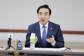 '이재명계' 3선 박홍근 의원, 민주당 새 원내대표 '선출'