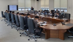 10년 해묵은 상권 업종 규제 문제... 이제는 씻어낼까