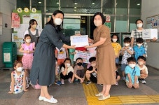 위키어린이집, 중구 유천2동에 바자회 수익금 기탁