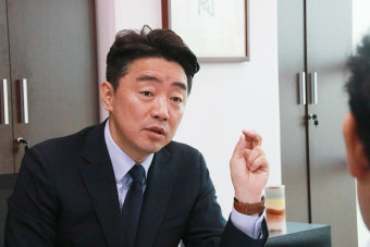 이재명 넘겠다는 강훈식, 1차 분수령 '컷오프' 촉각