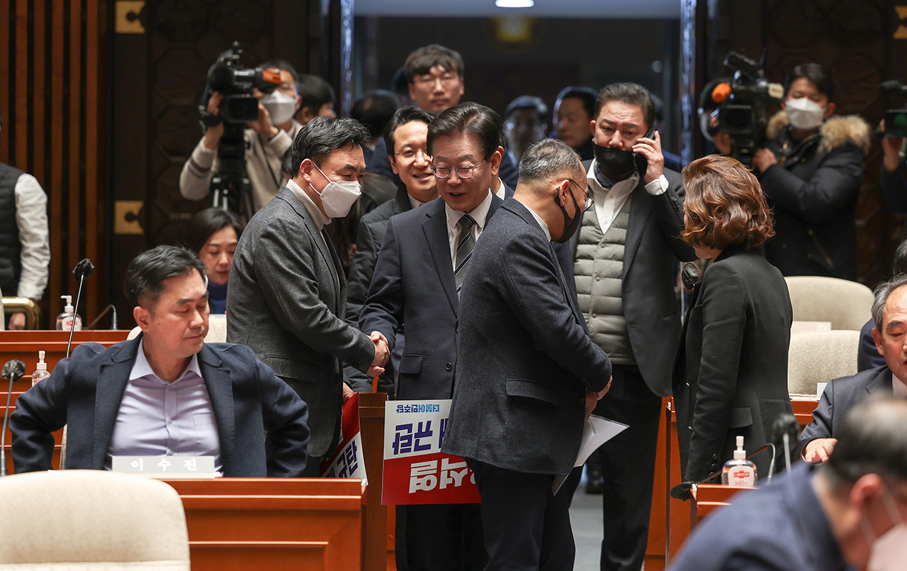 이재명 대표 사법리스크에 불소대한 민주당과 국민의힘이 대립!
