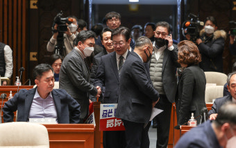 이재명 대표 사법리스크에 불소대한 민주당과 국민의힘이 대립!
