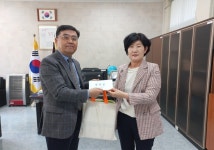 홍성교육지원청, 서부초·중 방문 산불피해 성금 전달