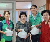 중구 목동 새마을부녀회, 관내 경로당에 보양식 삼계탕 전달