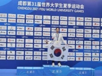 대전시청 펜싱팀 박상원, 청두U대회 개인전 금메달 획득