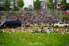 공주·부여 '대백제전' 흥행, 즐거운 비명...곳곳 숙제도 노출