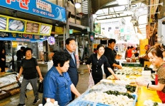 보령시의회, 추석맞이 전통시장보기···시민과 소통