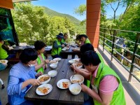 김천치유의숲,  오미자 비빔밥 통했다.