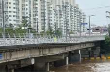침하한 대전 유등교, 가설교량 건설 가까스로 첫삽