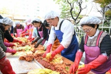 문화1동 함께 담근 김장 김치 이웃과 나눠 행복해요