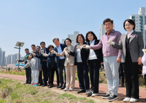 유성구 전민동, 갑천 봄나들이 축제