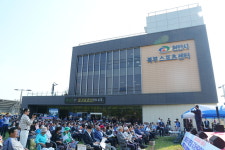 천안 축산자원개발부 이전·국가산단 유치기념탑 준공