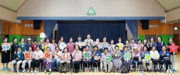 할머니 학교가유...서산시, 초등학교 1일 체험 진행 눈길
