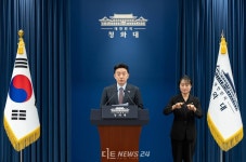 강훈식 
