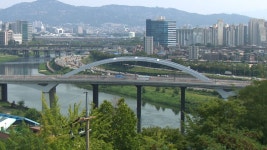 응봉교, 왕복 4차로 우선 개통