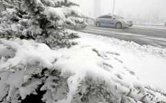 대설특보 강원 산간 7㎝ 눈..미시령 옛길 차량통제