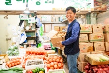 서울상인 1호에 인왕시장 달래상회 김창선 씨