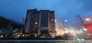 고흥 윤호21병원 화재로 3명 사망·27명 부상…연기로 대피에 어려움 겪어