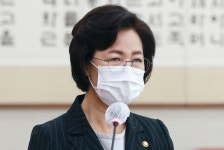 법무부 국감서 추미애 장관 아들 의혹 놓고 여야 의원 '고성 설전'