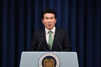 황상무, '기자 테러' 언급 사과…