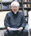 “신자들 위해 교리서 꼼꼼히 정리 중”