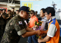 청해부대, 가나 해역 피랍 선원 3명 호송작전 수행
