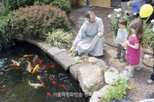 하느님의 생명에 기원 둔 모든 피조물은 서로 연결