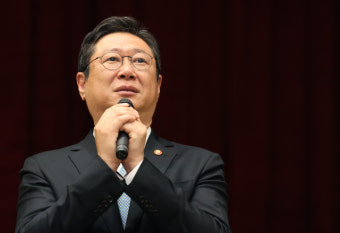 [떠나는 장관들] 황희 문체부 장관 이임식