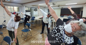 어르신들 몸과 마음 ‘푸른숲학교’에서 튼튼하게!