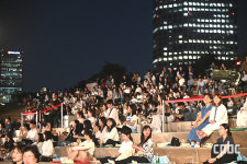 청년들, 토크와 음악에 위로 받고 축제 같은 삶을 배우다