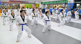 신앙 공동체에 활력 주고 받는 시니어아카데미