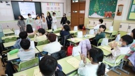 서울 노후학교, 스마트하게 바뀐다… IoT 기반 시스템 도입