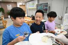 “혼밥하는 어린이 모여라” 서울 항동본당 어린이 식당