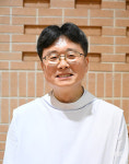 수녀·수사와 스님·교무들 수도원에서 영적 우정을 꽃피우다