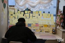 고단한 청년에게 밥 퍼주는 편의점이 있다