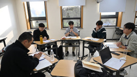 신자·비신자 청년 모두 ‘미래 불안’… 교리와는 ‘다른 생각’ 드러내