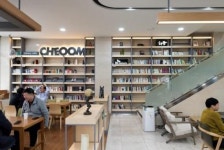 SK네트웍스, 사내 도서관 카페 ‘채움’ 봄맞이 새단장