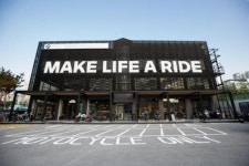 BMW 모토라드, 분당 전시장 리뉴얼…카페, 편의시설 등 복합 문화체험 매장