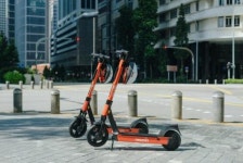 뉴런모빌리티코리아주식회사(Neuron Mobility Korea Co.,Ltd.) | 전동킥보드 헬멧 도입 증가... 뉴런모빌리티, 패러다임 바꿨다