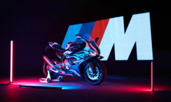 BMW 모토라드, 모터사이클 온라인 샵 오픈