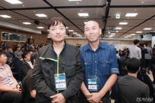 (전기공사 기능경기대회) 태양광발전설비 부문 1위-강원도회 마루전력 강대근·조장희 씨